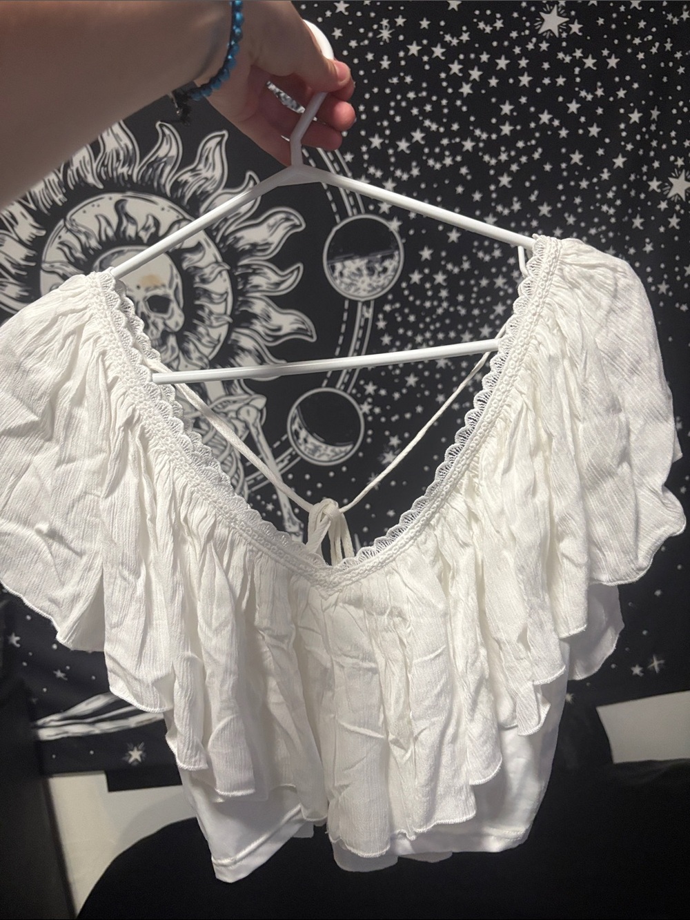 Urban Heritage White Ruffled V-Neck Crop Top